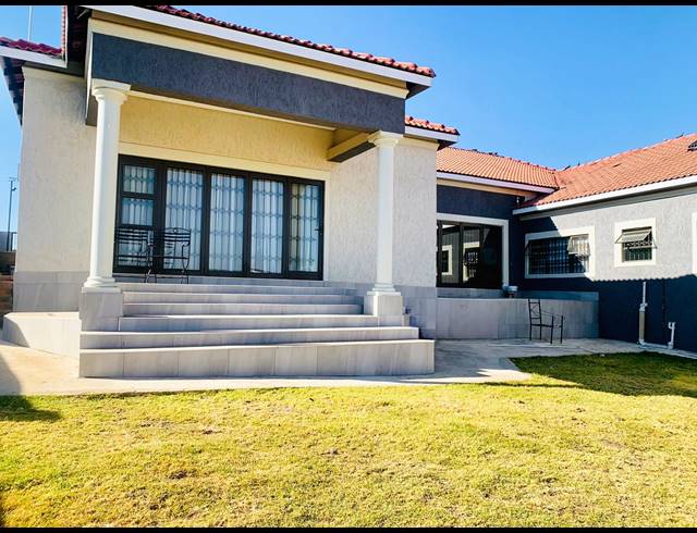 5 BEDROOM HOUSE FOR SALE IN KAYDALE